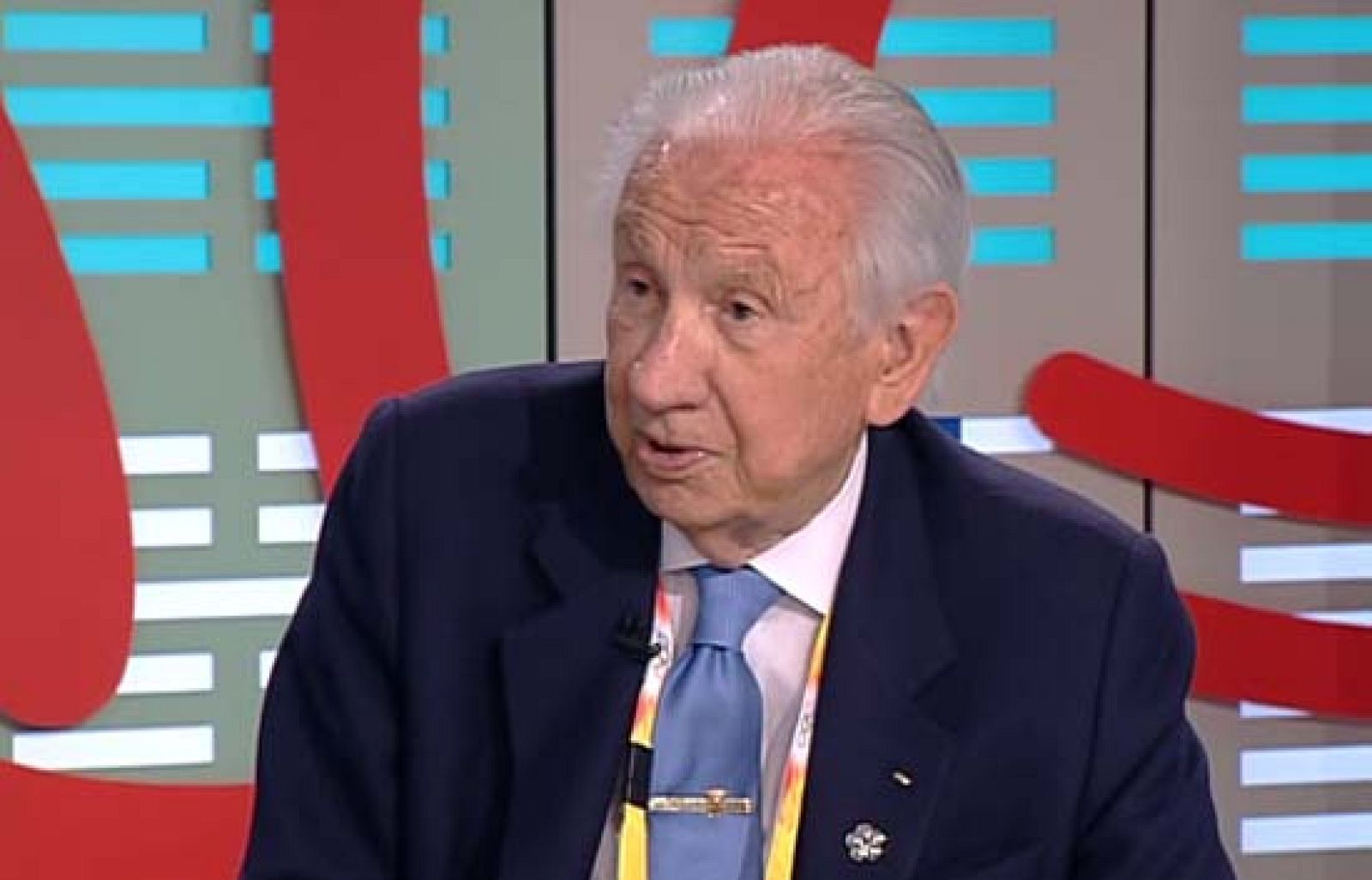 La Reina y Samaranch visitan TVE en Pekín | Ver