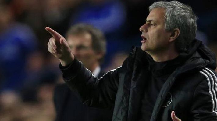 Telediario 1 - Mourinho admite el interés del Chelsea por Cesc