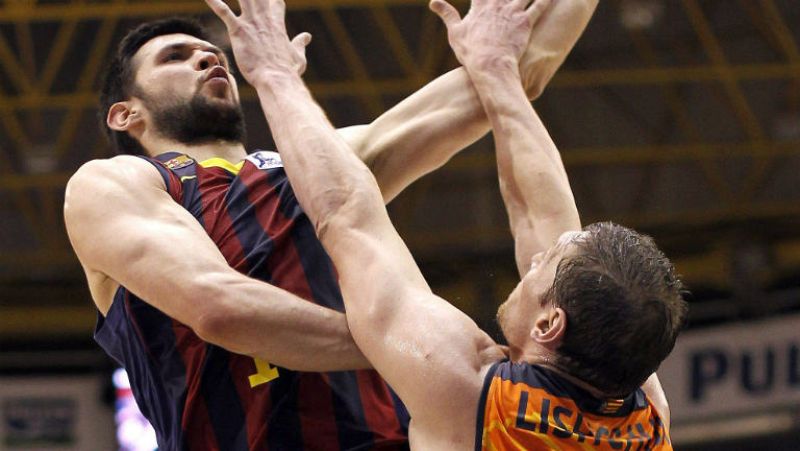 Papanikolau: Repartiendo tapones en el primer partido contra el Valencia Basket
