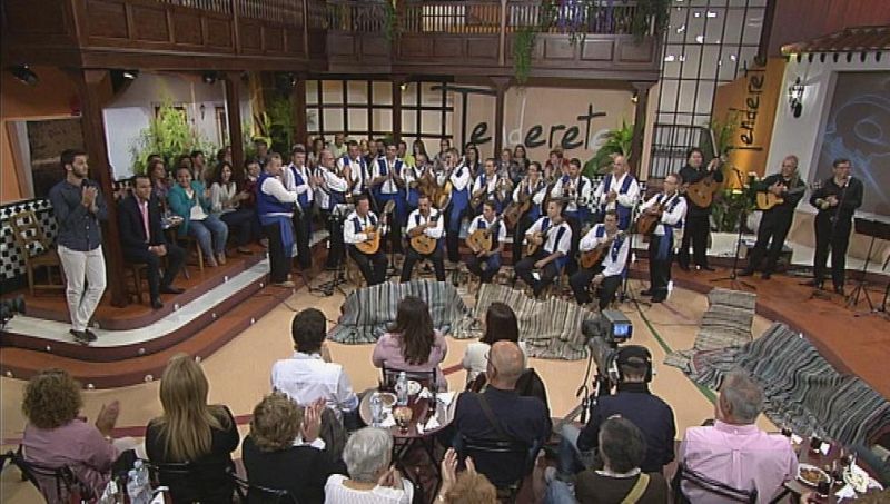 Tenderete - 08/06/14 Los Paperos, con varios solistas, y Latitud Son, - Tenderete | Ver