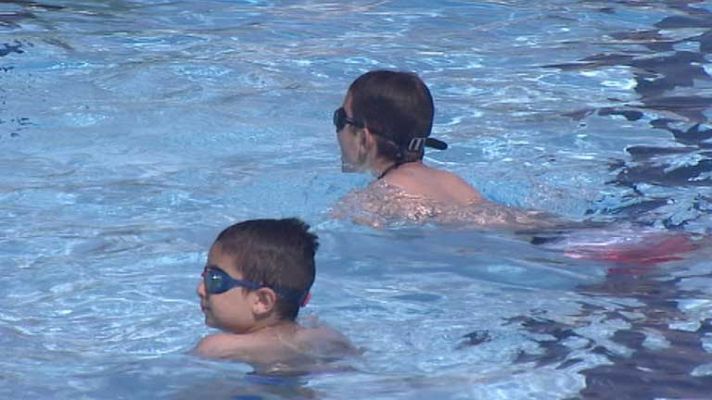 Telediario 1 - Extremar la precaución con el agua