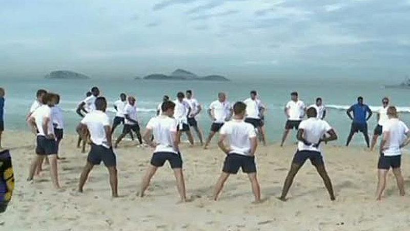 Holanda se relaja en Ipanema y Chile espera por Vidal