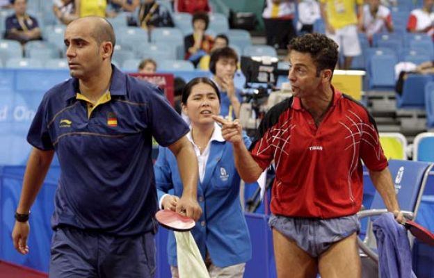  - Carneros gana en tenis de mesa