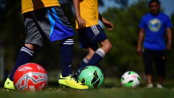 Telediario 1 - La escuela de fútbol del Santos brasileño, desde dentro