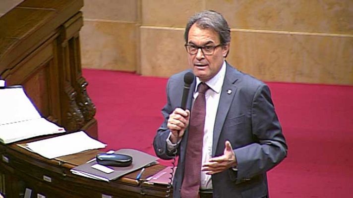 Telediario 1 - Cruce de acusaciones entre Mas y Sánchez Camacho