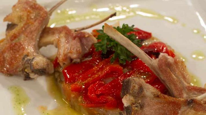 RTVE Cocina - Chuletas de cordero y verduras asadas con albahaca