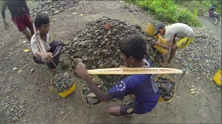 Telediario 1 - Explotación infantil