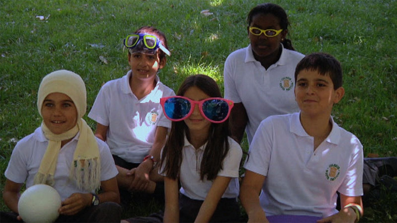 Los niños explican el color de la nieve