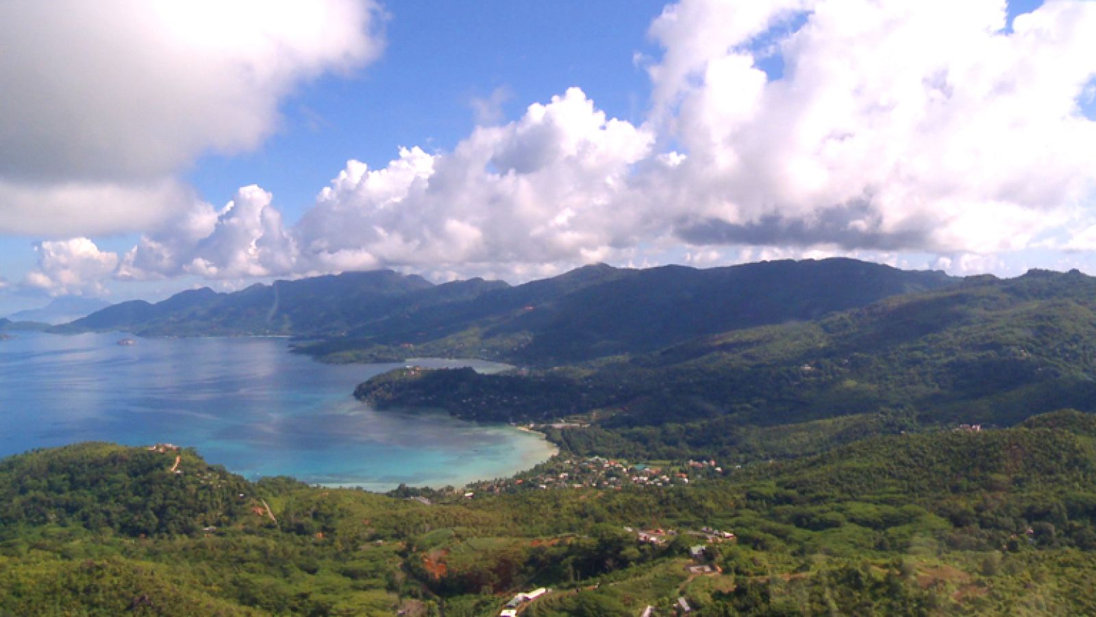 Españoles en el mundo  - Avance - Seychelles