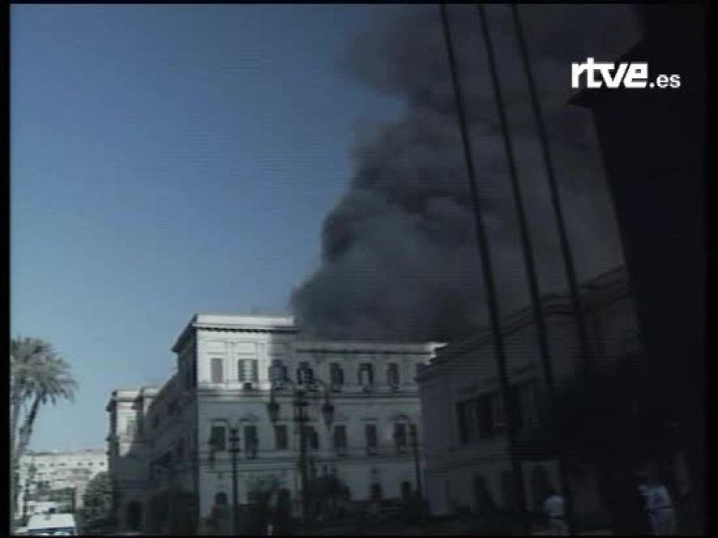 Se ha declarado un incendio en el Parlamento egipcio | Ver