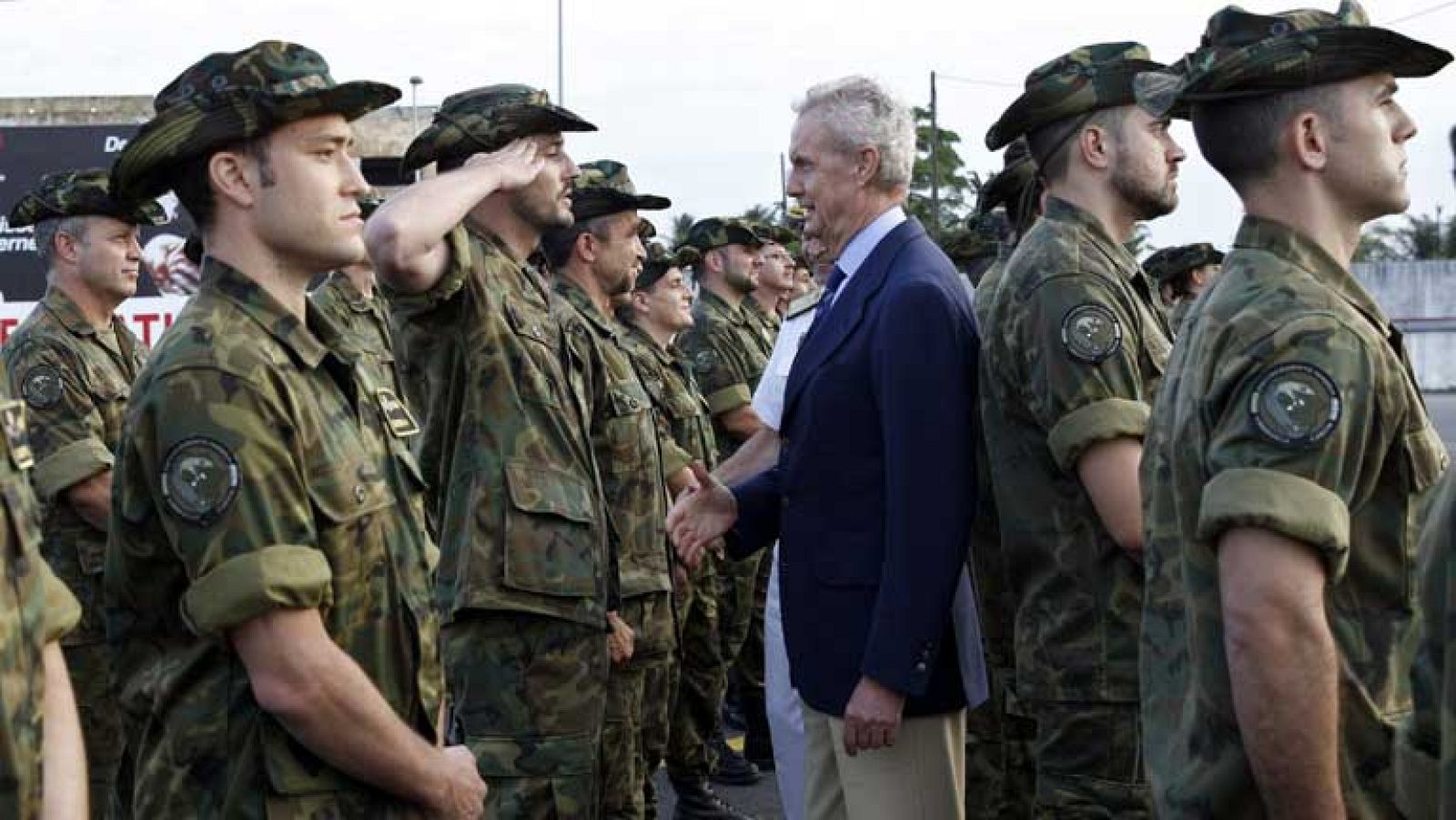 El ministro de Defensa ha comenzado hoy una gira por centroáfrica