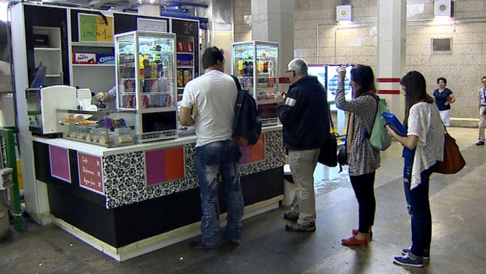 El gasto medio de los hogares cayó un 3,7% en 2013 al bajar el consumo relacionado con el ocio