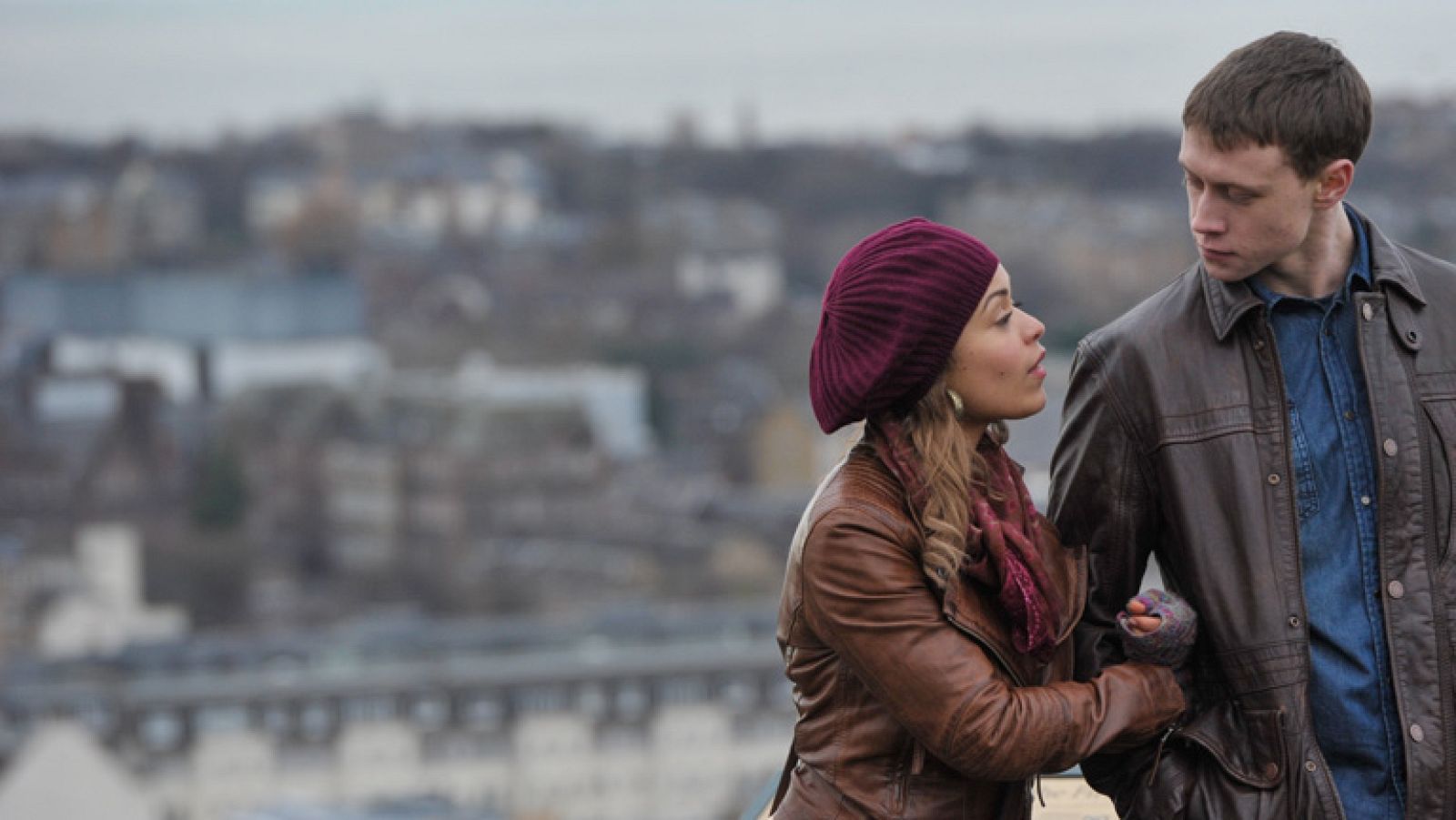 "Over And Done With" - 'Amanece en Edimburgo' | Ver