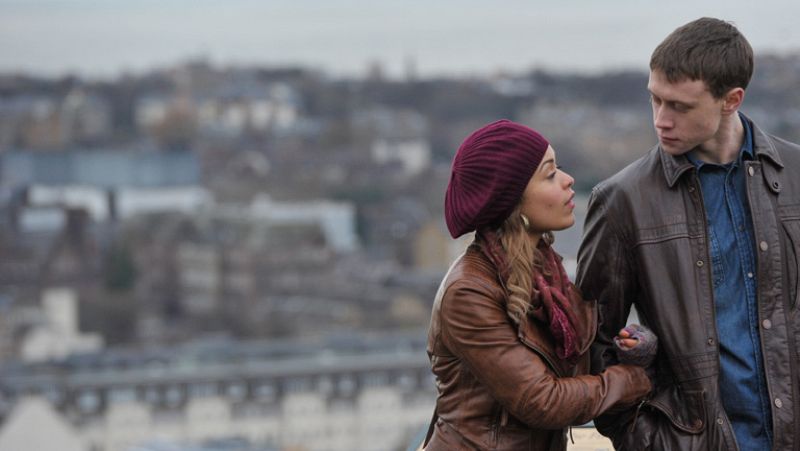 "Over And Done With" - 'Amanece en Edimburgo' | Ver