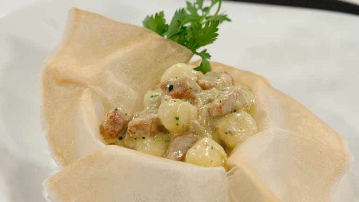 RTVE Cocina - Ñoquis a la crema con piñones y albahaca