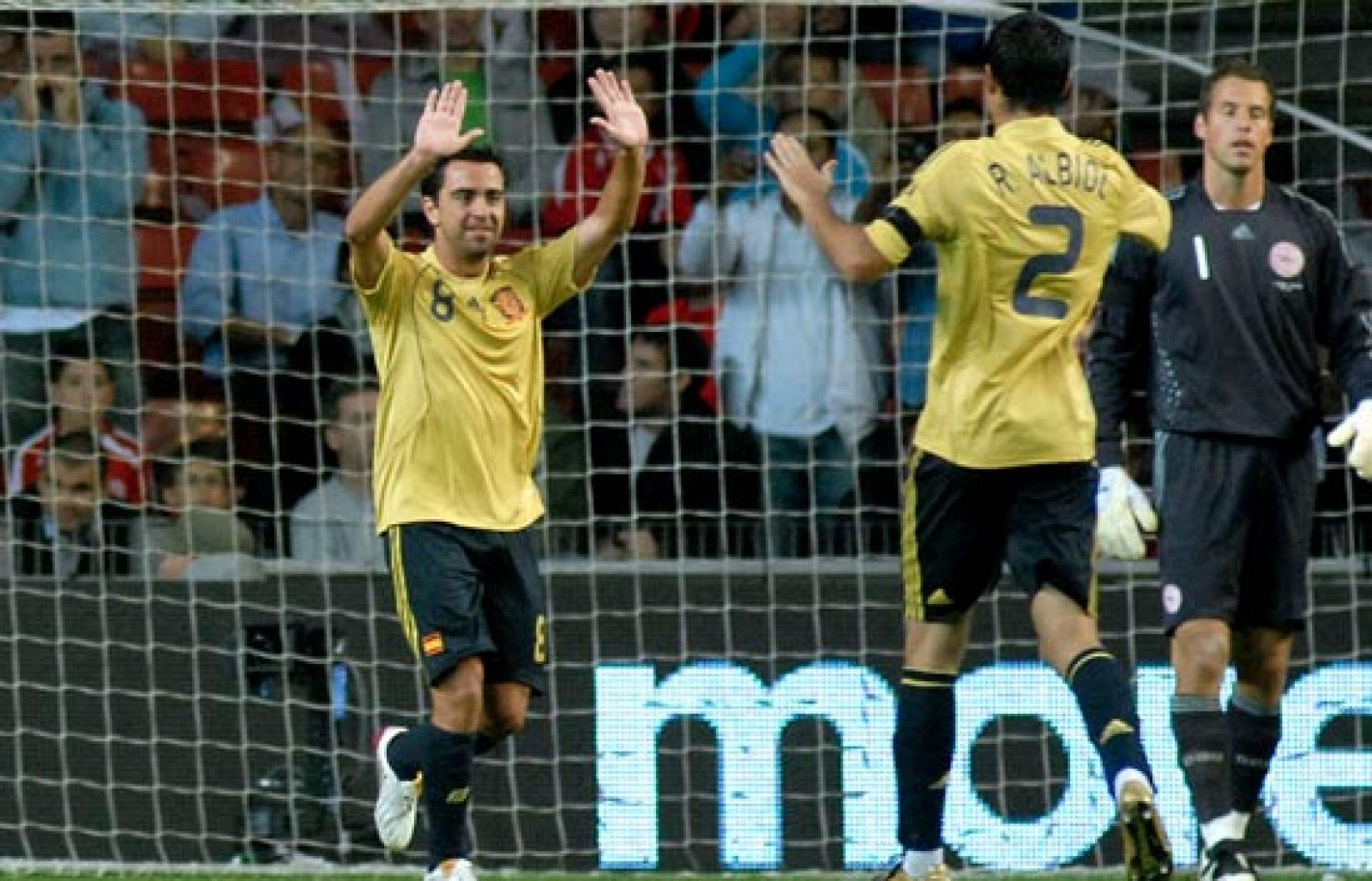 Dinamarca 0-2 España, Xavi