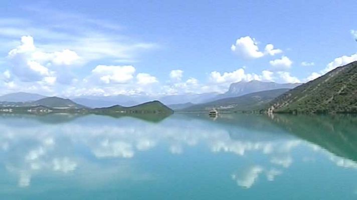 El tiempo - Temperaturas con pocos cambios y chubascos en el tercio norte