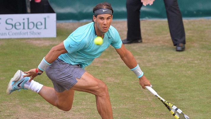 Telediario 1 - Nadal empieza a defender en Wimbledon su número uno