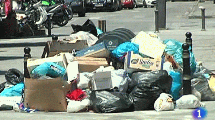 España Directo - La basura invade las calles de Lugo