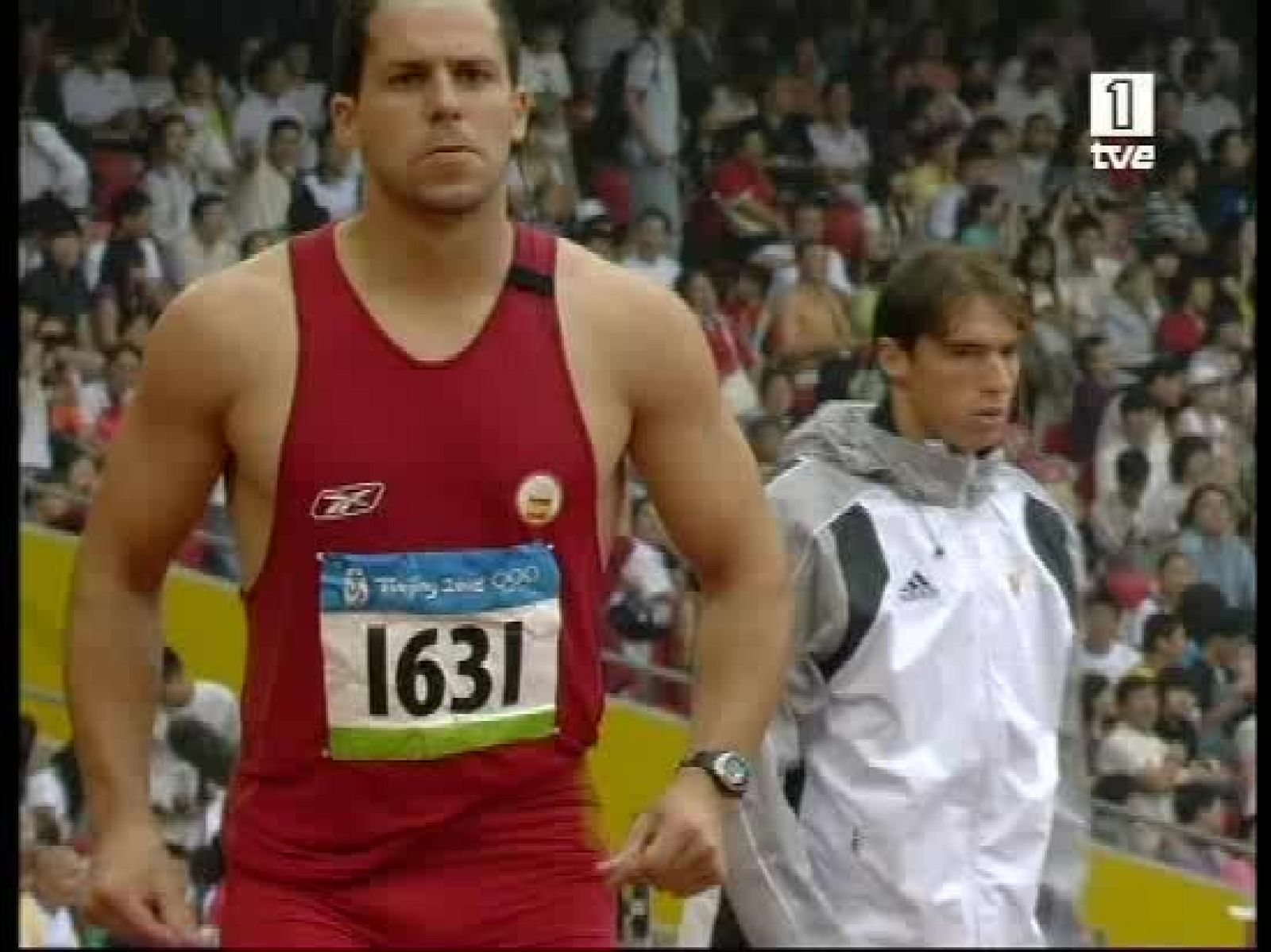 David Gómez salta en longitud | Ver