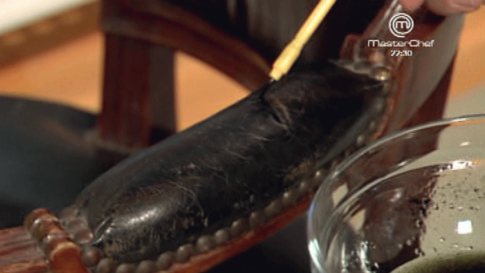 España Directo- Arreglar grietas en el cuero