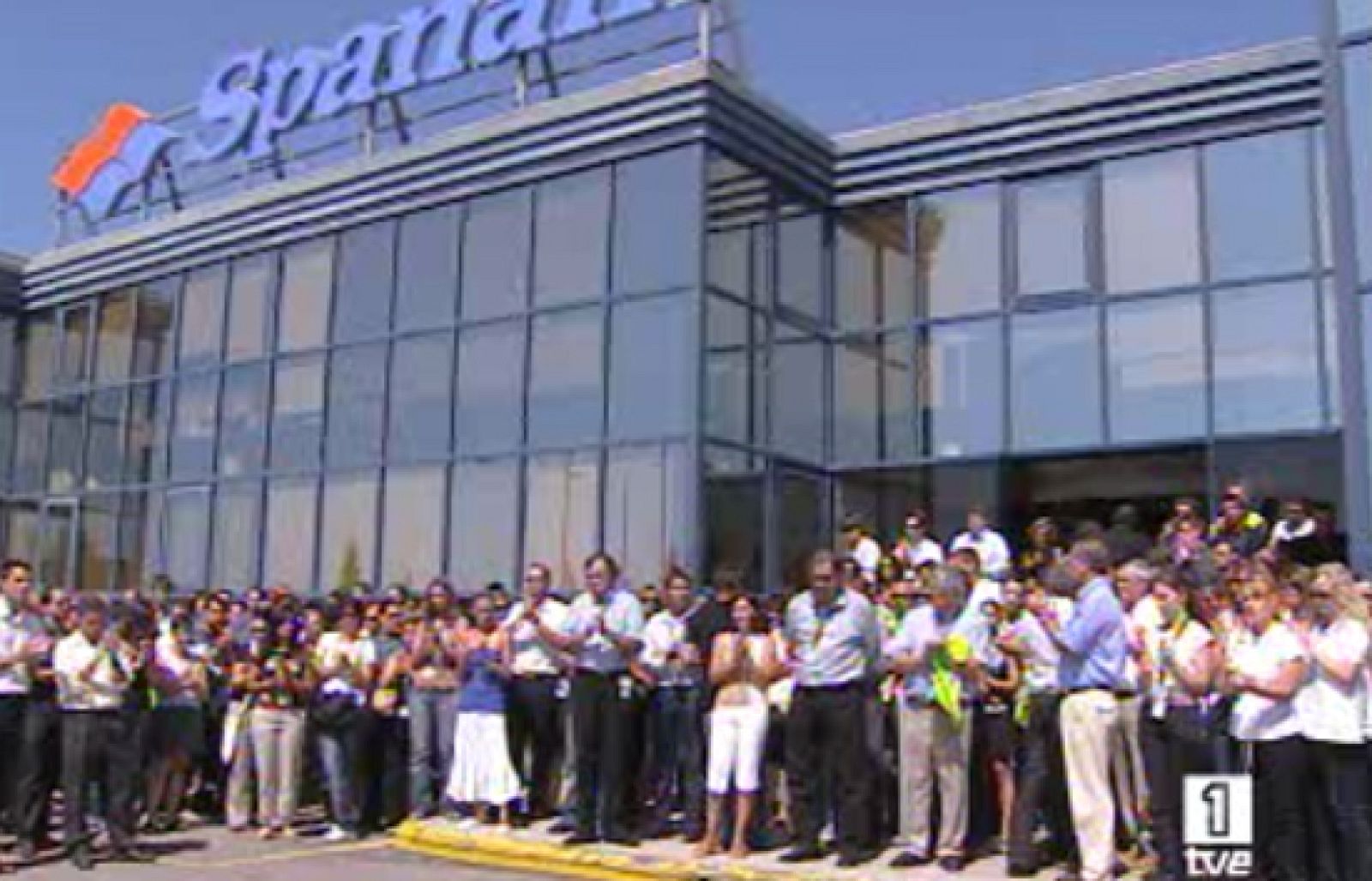 Tampoco es hoy un día fácil para los trabajadores de Spanair | Ver