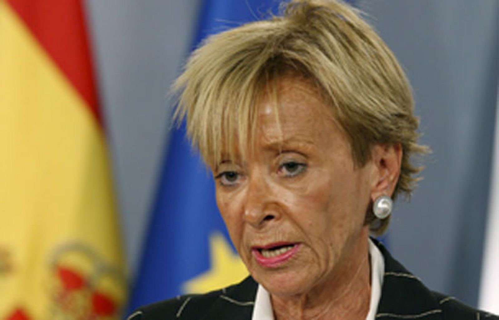 Rueda de prensa de De la Vega tras la reunión mantenida en La Moncloa para analizar el accidente | Ver