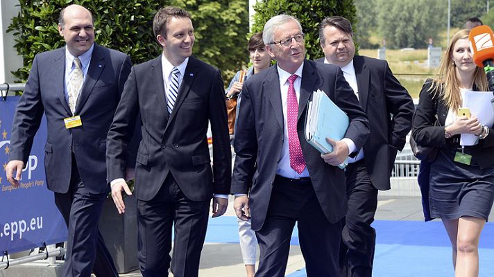 Telediario 1 - Los líderes europeos eligen a Juncker como presidente de la Comisión con el 'no' de Londres