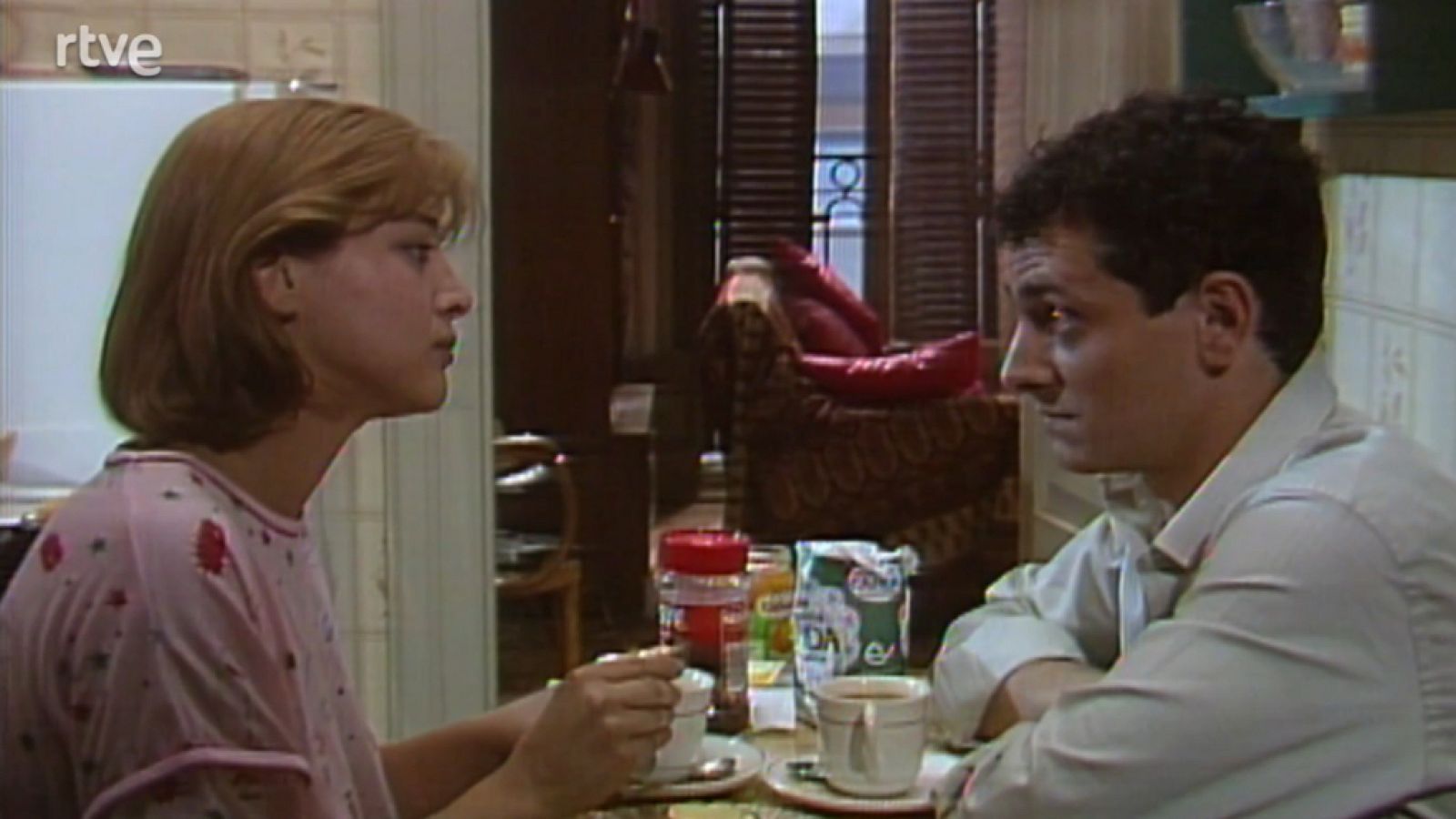 Media naranja - Julia conoce a mamá