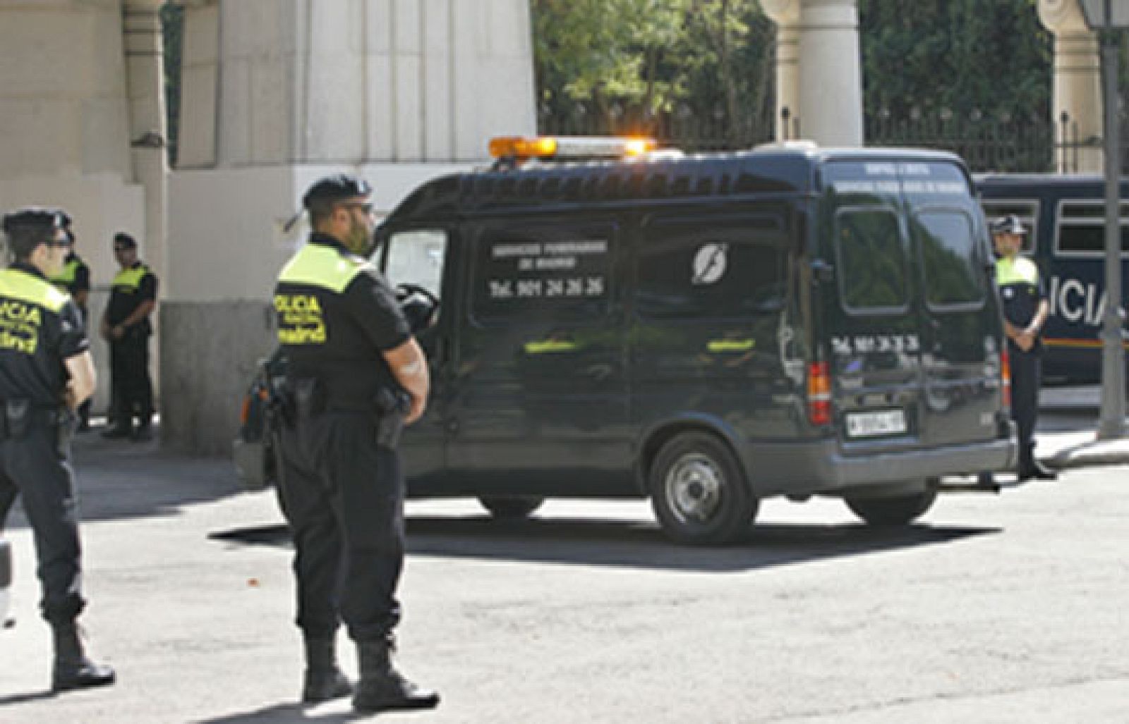 Diecinueve extranjeros han fallecido en el accidente de Barajas | Ver