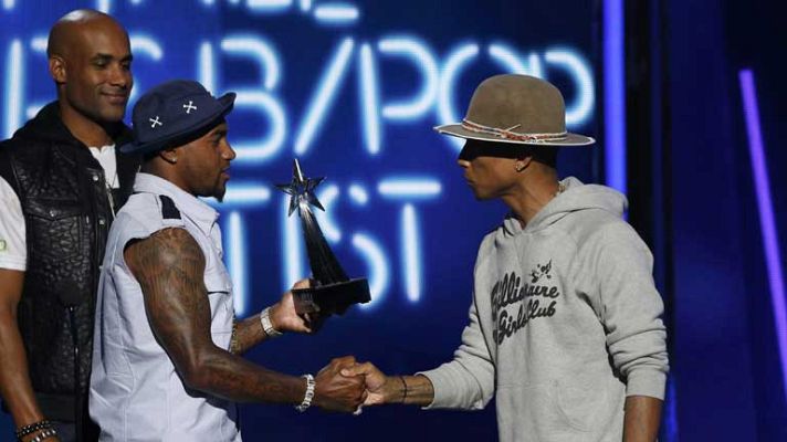 Telediario 1 - Premios BET a los mejores artistas afroamericanos