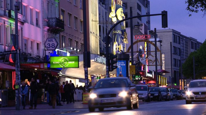 Españoles en el mundo - Reeperbahn, la calle más transitada de Europa