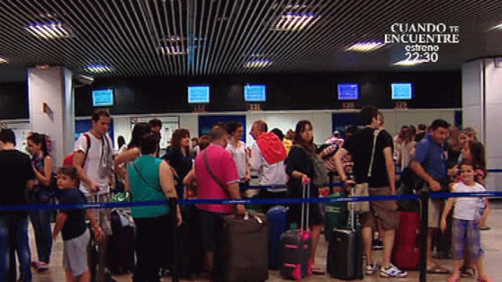 España Directo - Vuelven al origen tras tres horas de vuelo