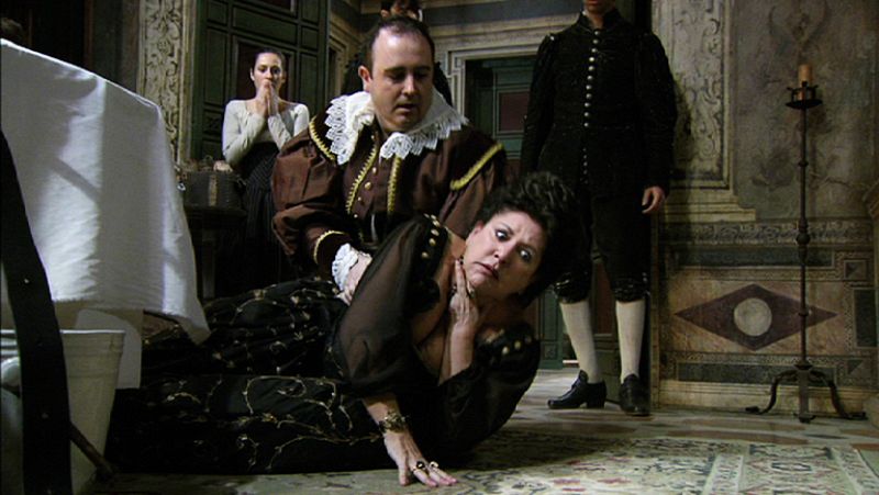 Águila Roja - El dramático encuentro de Lucrecia y Sagrario | Ver