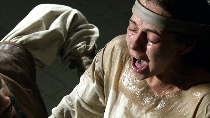 Águila Roja - Lucrecia, secuestrada y torturada