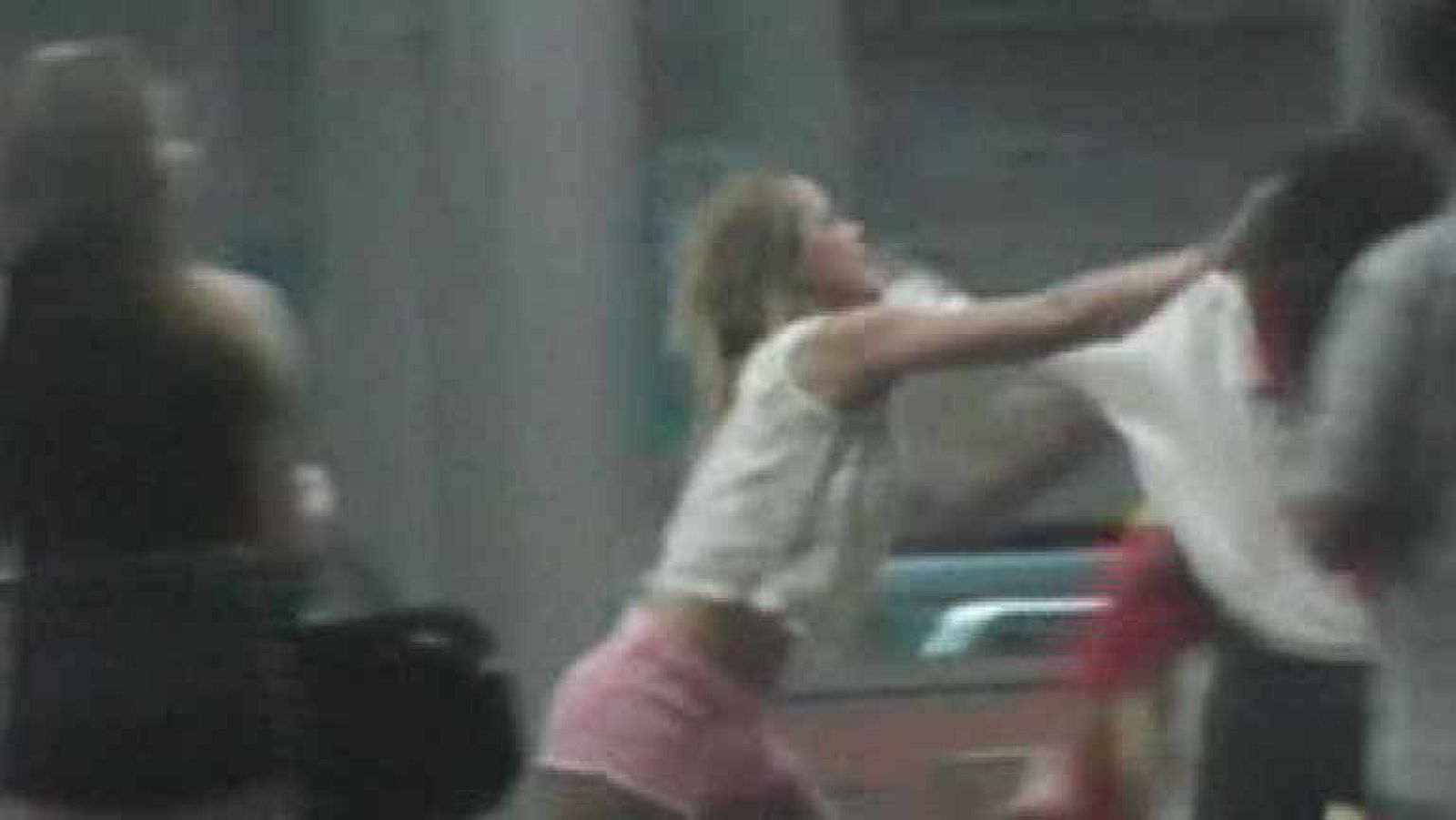 La pelea de Gloria Camila en vídeo