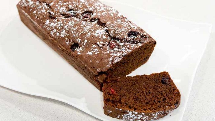 RTVE Cocina - Pastel de chocolate con frutos rojos
