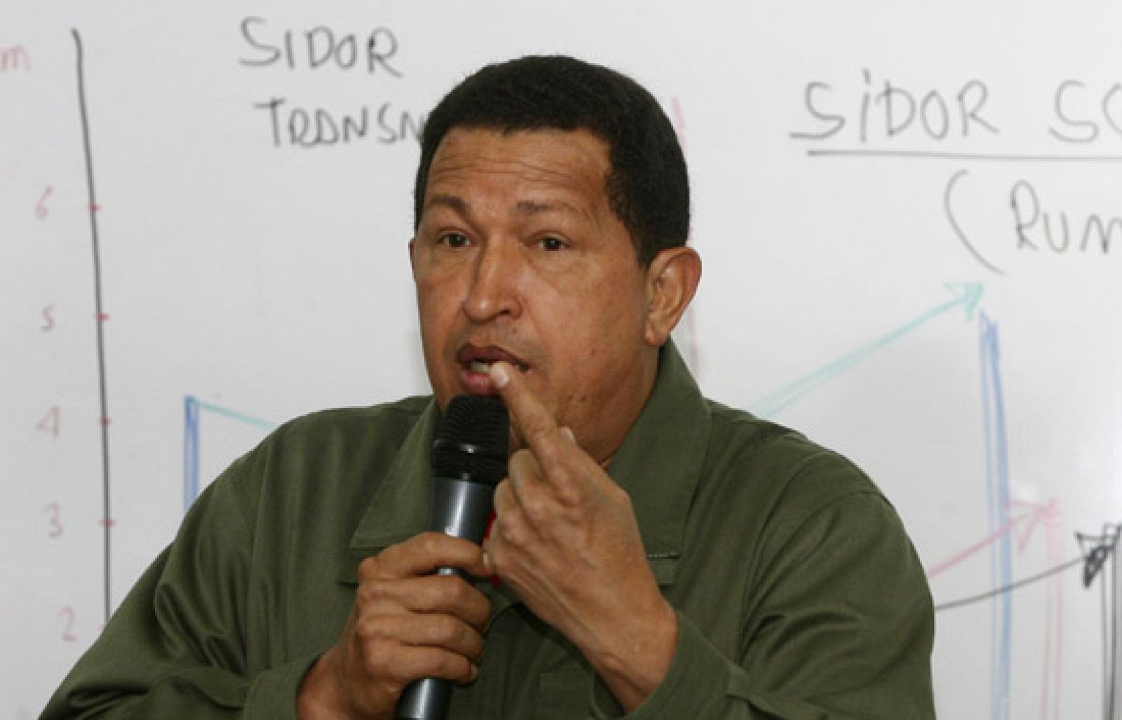 Chávez acusa a los mexicanos de Cemex de tener complejo de superioridad | Ver