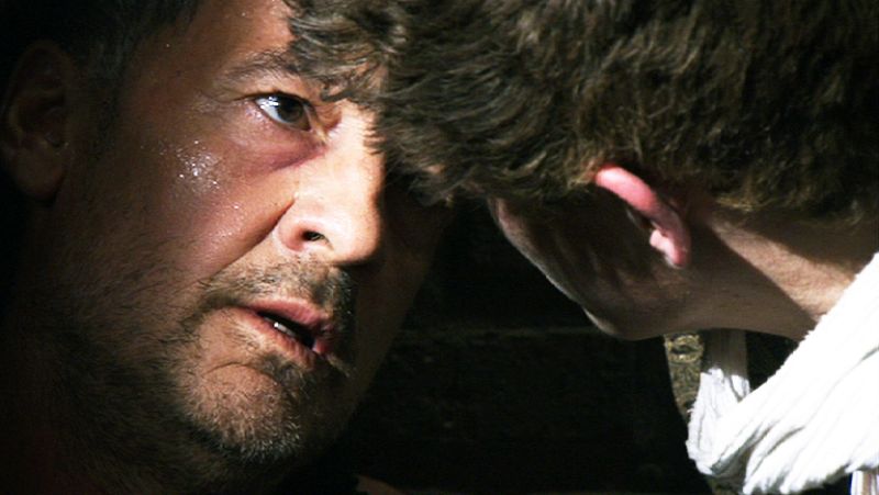 Águila Roja - ¿Por qué lo haces, si no eres mi padre?