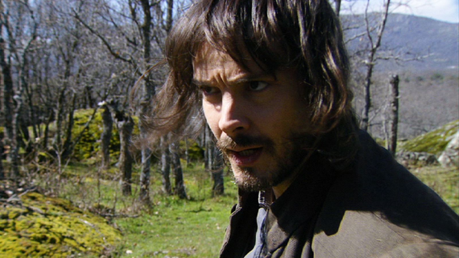 Águila Roja - Gonzalo lucha a cara descubierta por Margarita | Ver