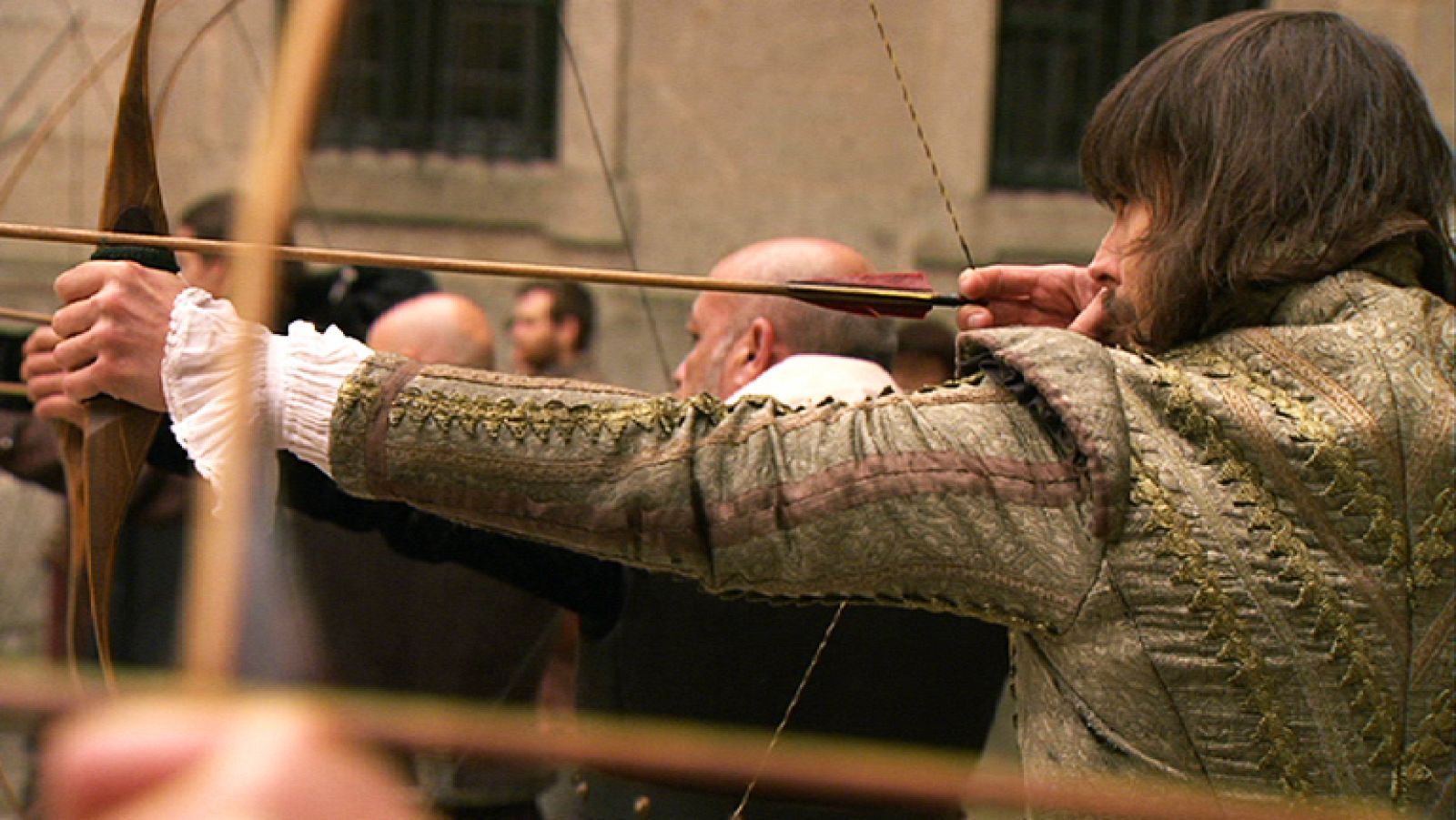 Águila Roja - El torneo de tiro con arco: Gonzalo contra Luis de Andrade | Ver