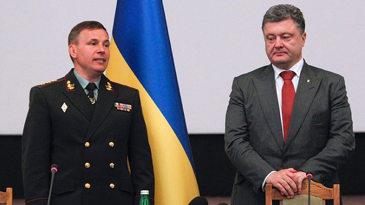Telediario 1 - Poroshenko cambia al ministro de Defensa para reformar el Ejército ucraniano