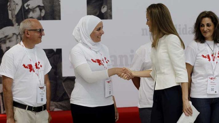 Telediario 1 - La reina Letizia preside el 150º aniversario de Cruz Roja