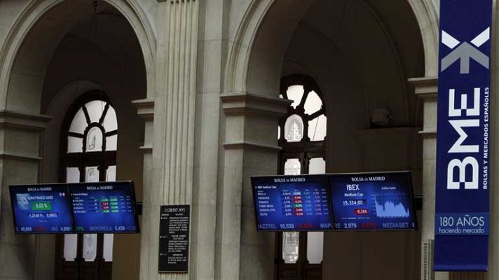 La tarde en 24h - La Bolsa baja un 0,73% pero gana un 0,45% en toda la semana
