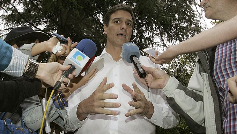 Los candidatos a la secretaría general del PSOE siguen recabando apoyos