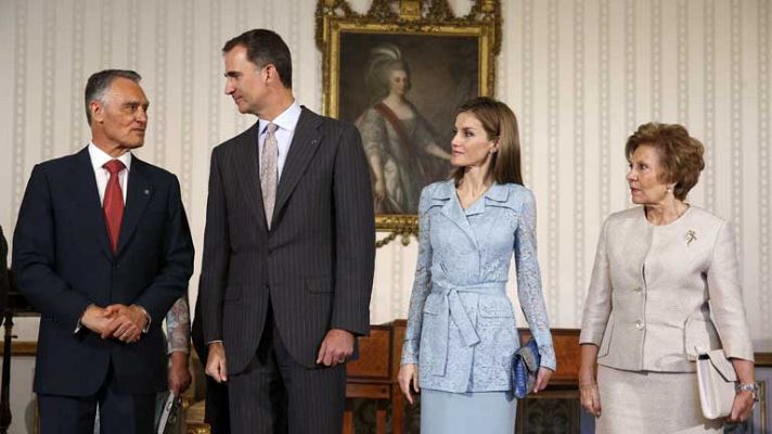 Telediario 1 - Los reyes arrancan en Lisboa su gira de presentación