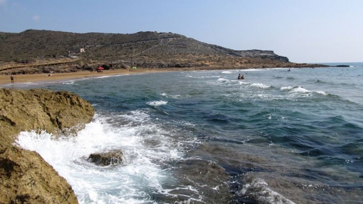 Comando Actualidad - La avalancha veraniega llega a Conil