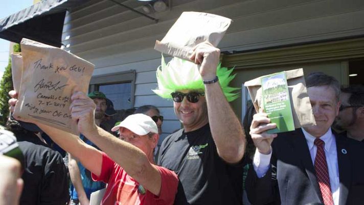 Telediario 1 - Legalizan la marihuana en el estado de Washington