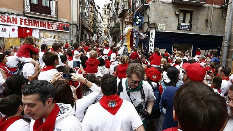 Cuando arrancan los encierros da comienzo también el ruido de los disparadores