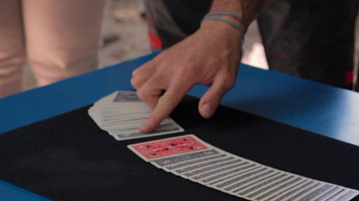 Aquí la Tierra - ¡Un truco de magia al estilo camaleónico!